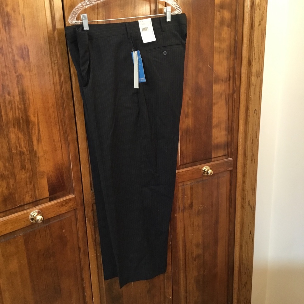 Perry Ellis Portfolio dress pants, size 42/30, NWT, NeoLux fabric, poly/rayon